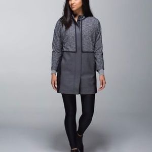 New Lululemon Women Cocoon Car Coat Grey/Black S